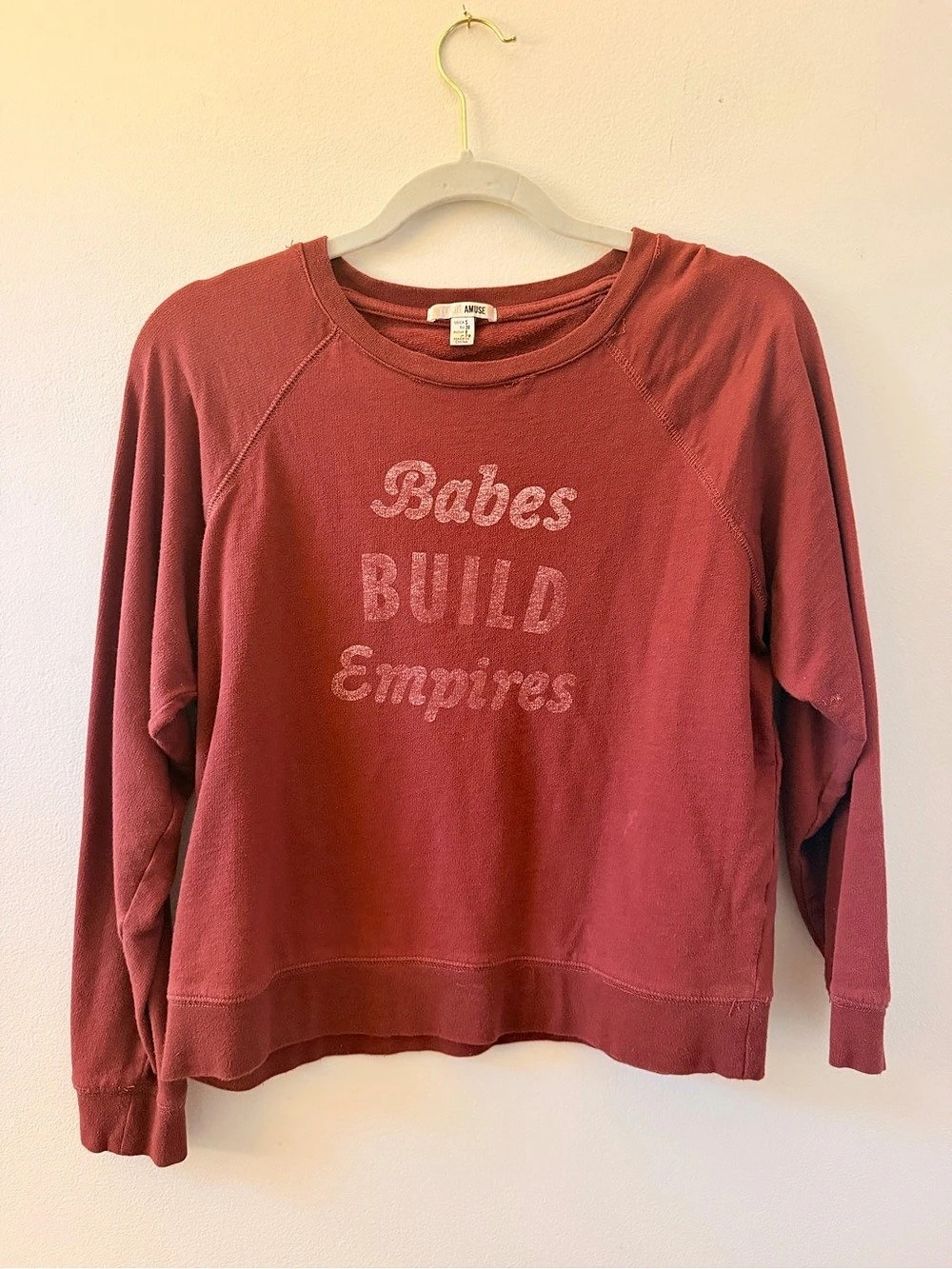 AMUSE Graphic Sweatshirt in Red Size Small